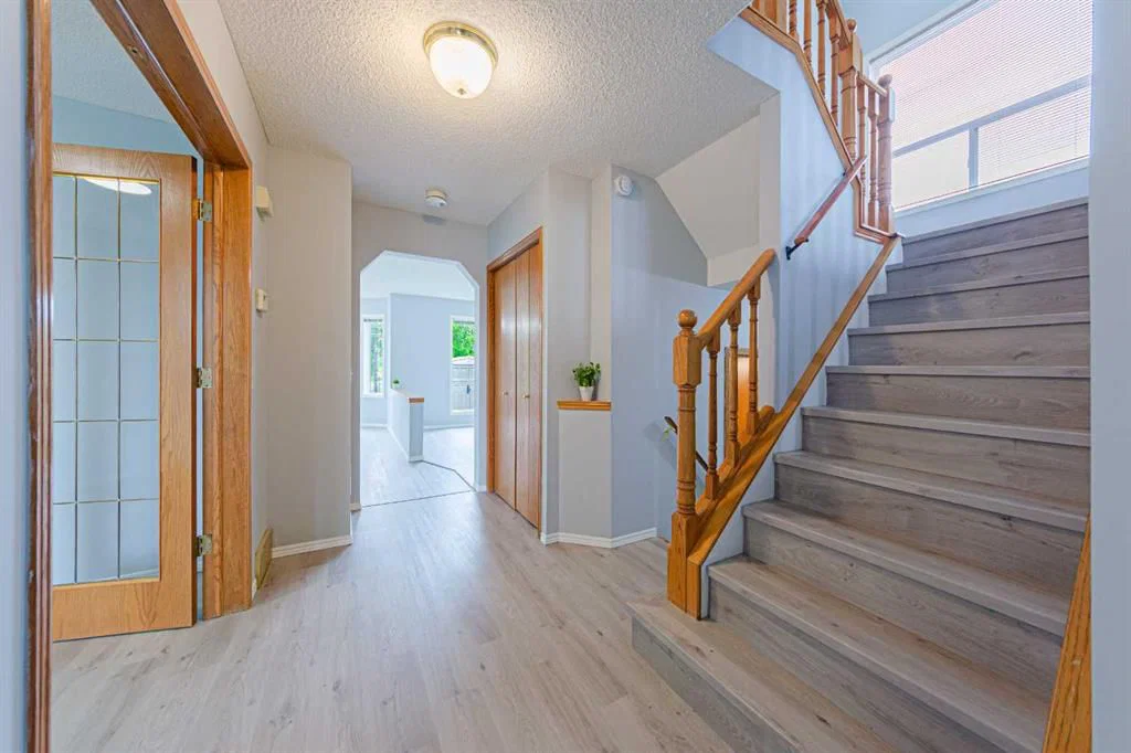 105 Arbour Ridge Park NW, Calgary — photo 4 of 34