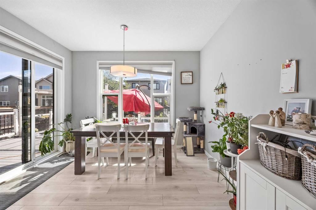 38 Seton Manor SE, Calgary — photo 4 of 27