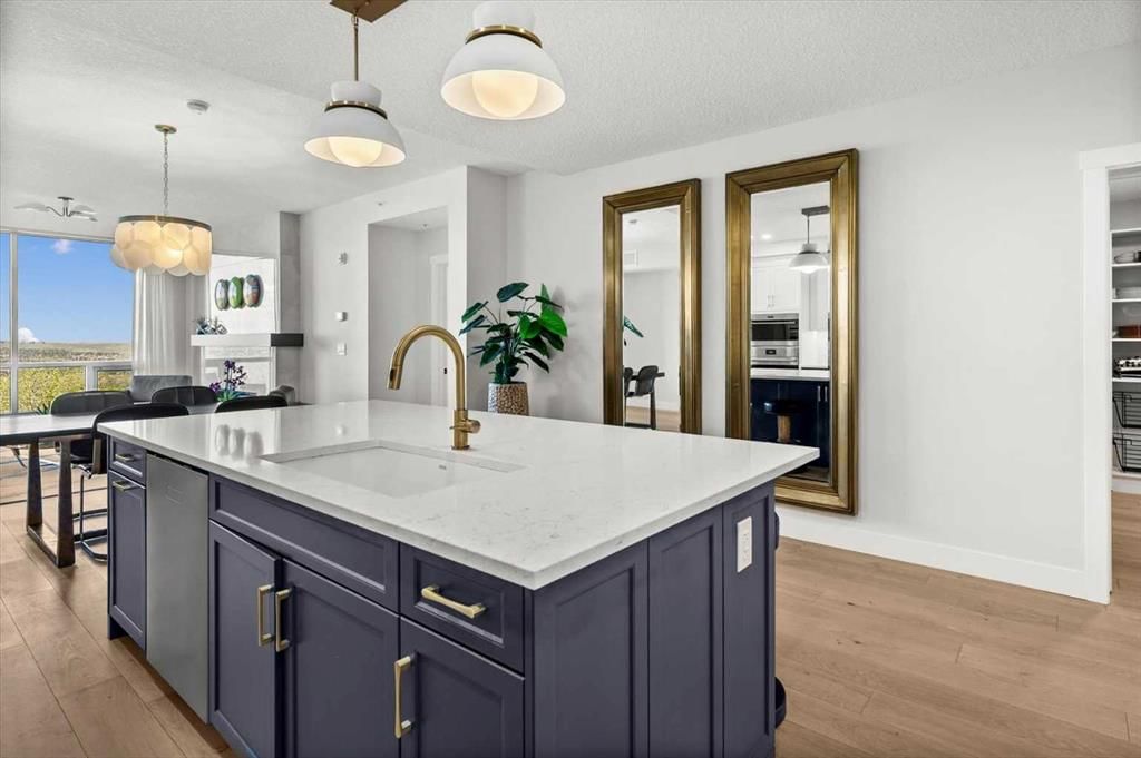 209, 15 Cougar Ridge Landing SW, Calgary — photo 5 of 50