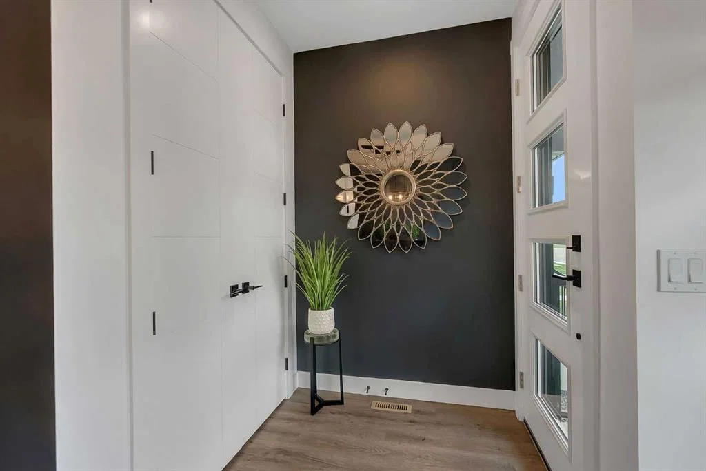 4516B 72 Street NW, Calgary — photo 5 of 50
