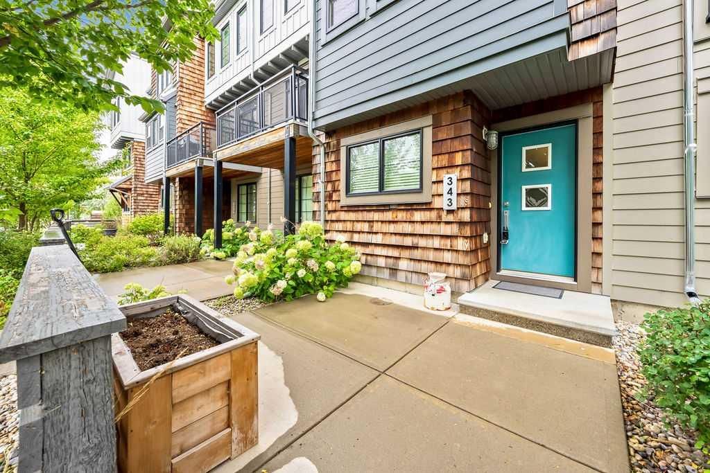 343 Walden Drive SE, Calgary — photo 3 of 33