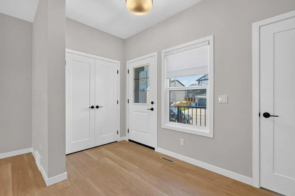 18 Chinook Winds Court SW, Airdrie — photo 4 of 45