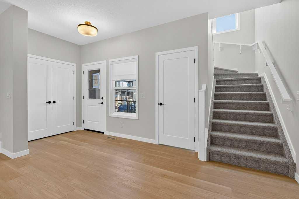 18 Chinook Winds Court SW, Airdrie — photo 5 of 45