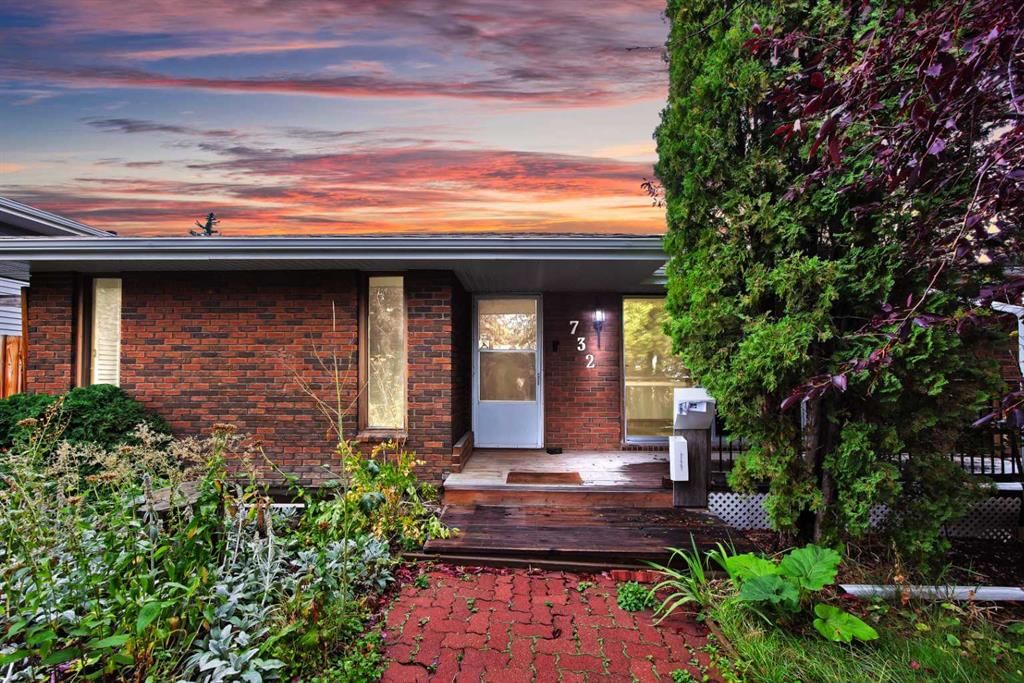 732 Sabrina Road SW, Calgary — main listing photo