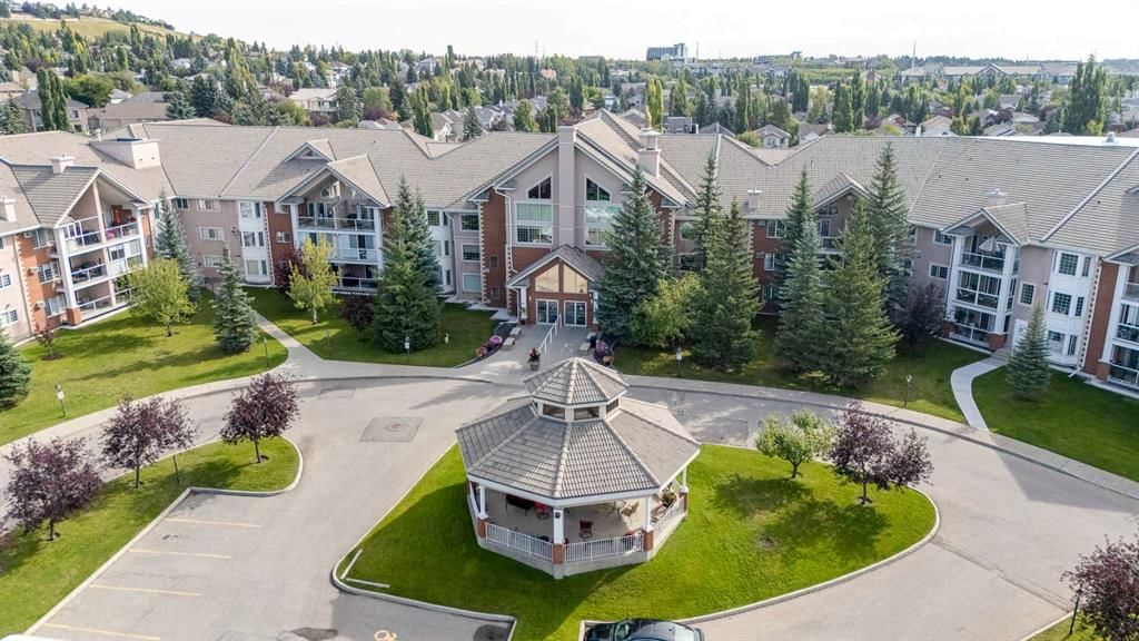 245, 6868 Sierra Morena Boulevard SW, Calgary — main listing photo