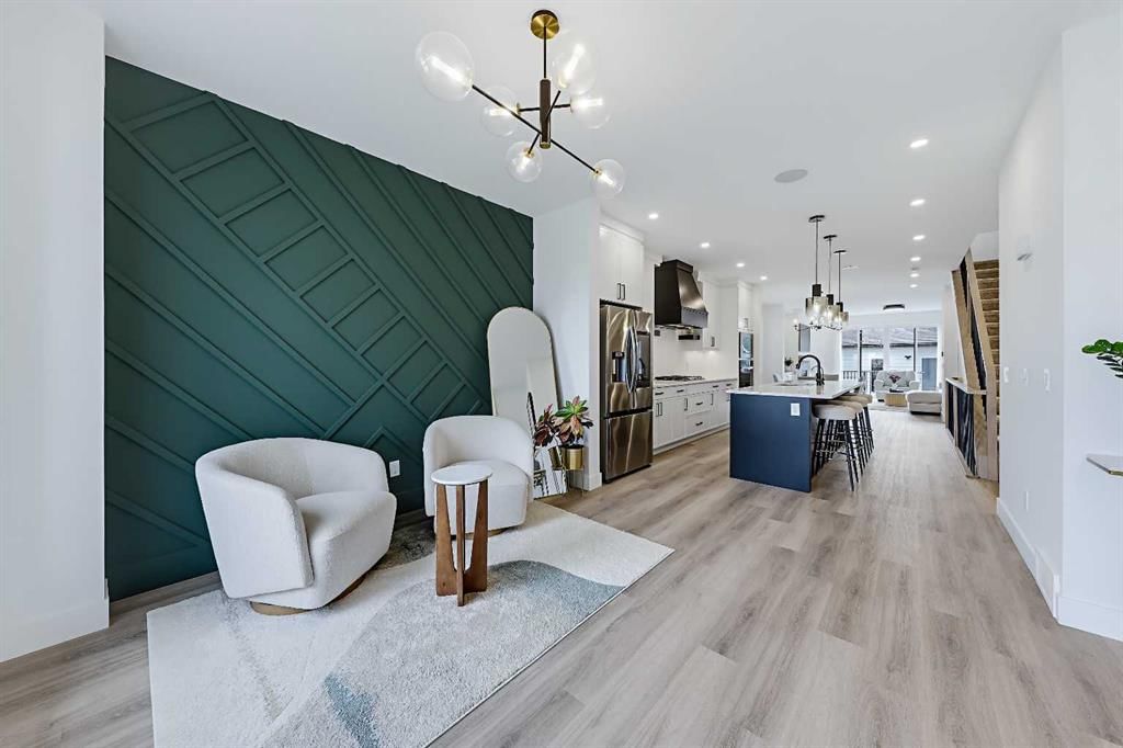 7341 37 Avenue NW, Calgary — photo 2 of 50