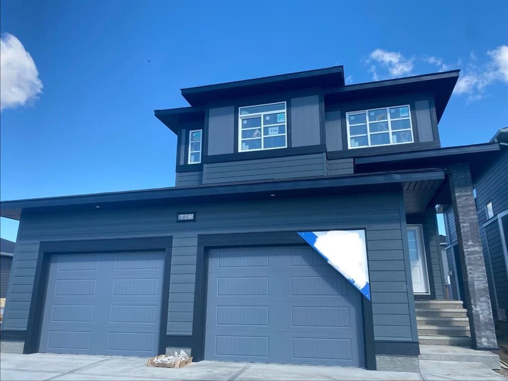 716 Mandalay Boulevard, Carstairs — main listing photo