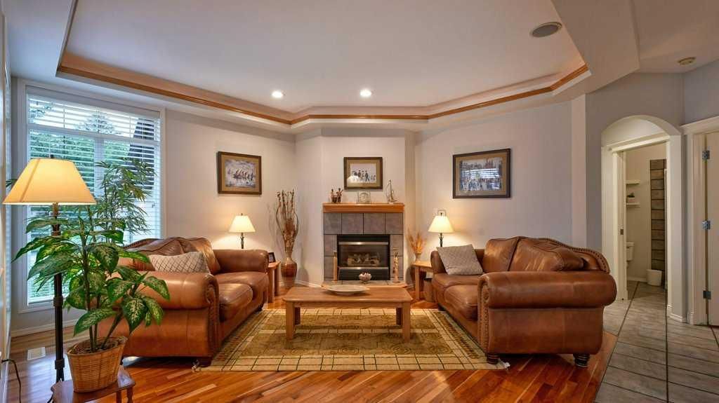 82 Mt Douglas Circle SE, Calgary — photo 4 of 43