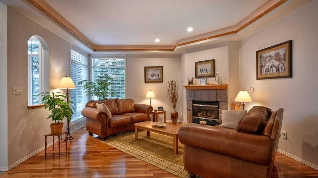 82 Mt Douglas Circle SE, Calgary — photo 5 of 43