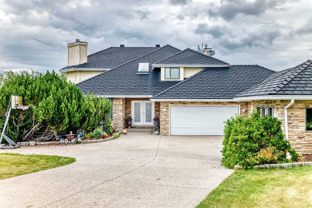 63 Blueridge Close, Rural Rocky View County — main listing photo