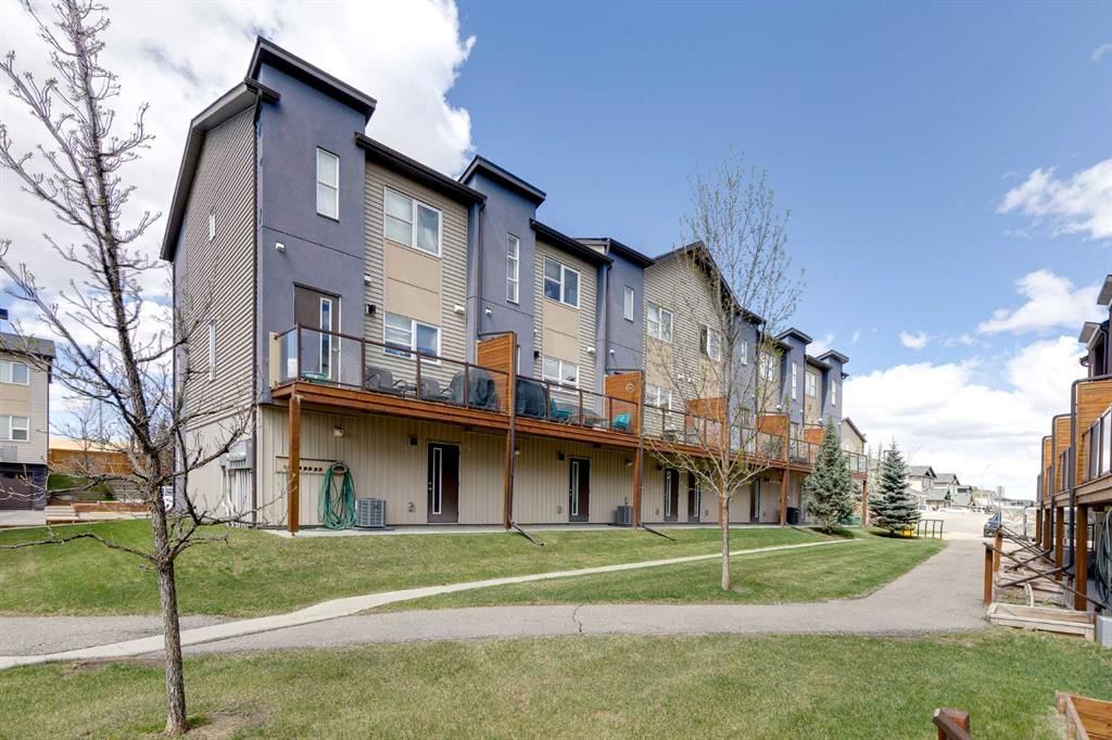 305, 2461 Baysprings Link SW, Airdrie — photo 4 of 23