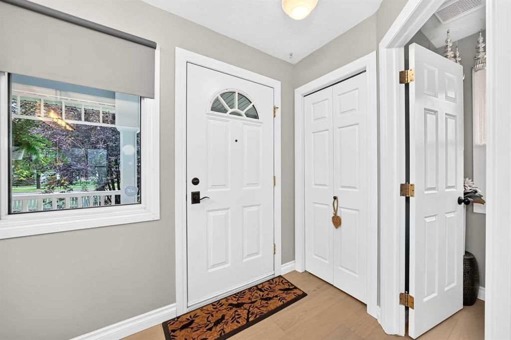2275 Flanders Avenue SW, Calgary — photo 3 of 50