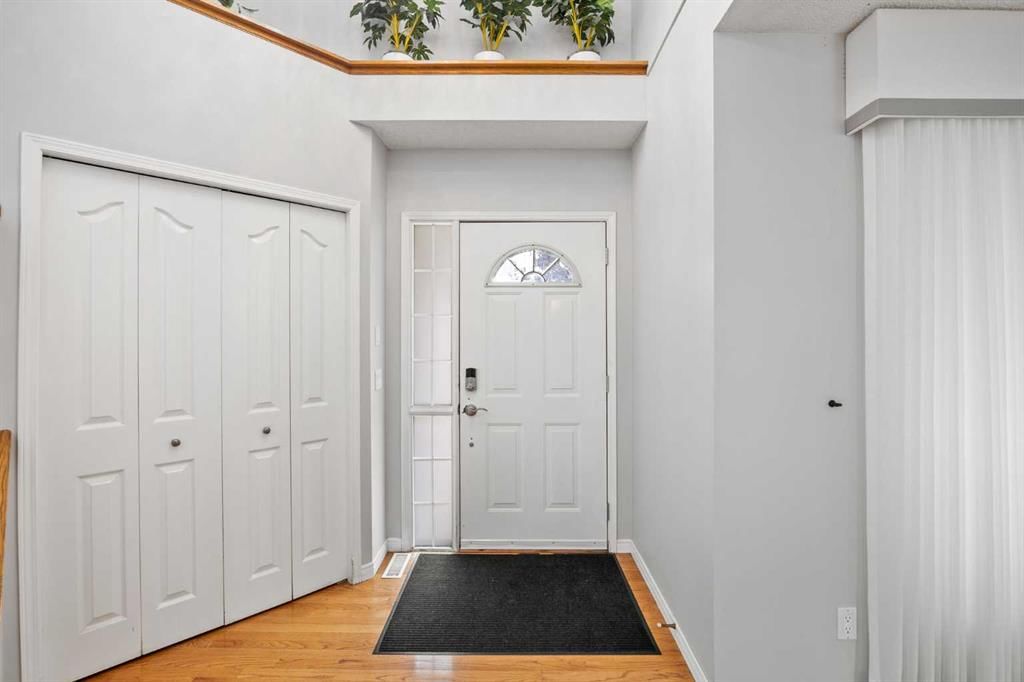 212 Coral Keys Green NE, Calgary — photo 4 of 50