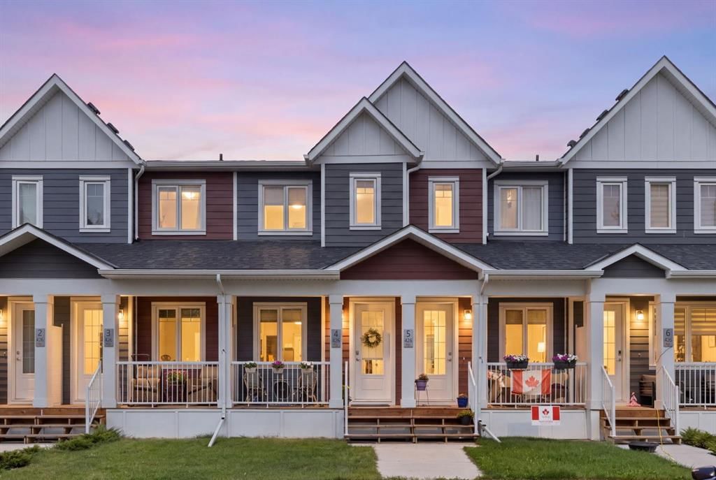 426 13 Avenue NE, Calgary — main listing photo