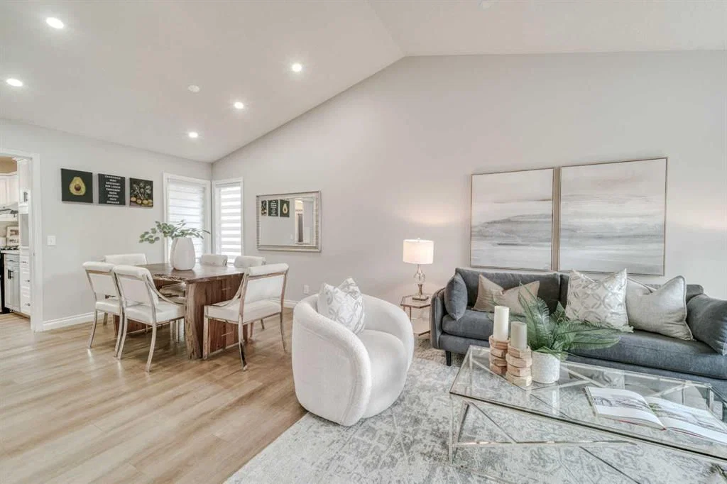 8286 Edgebrook Drive NW, Calgary — main listing photo