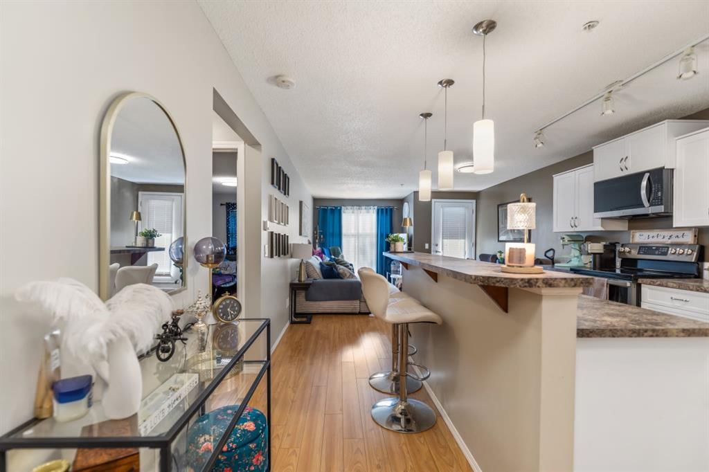 2106, 700 Willowbrook Road NW, Airdrie — photo 3 of 33