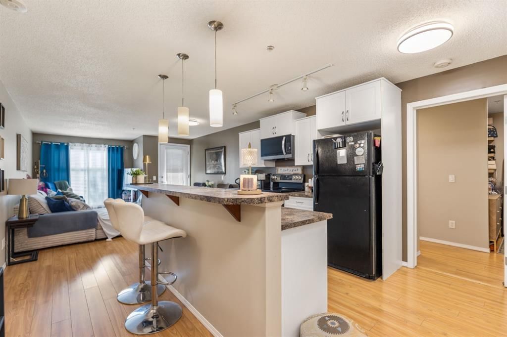 2106, 700 Willowbrook Road NW, Airdrie — photo 4 of 33