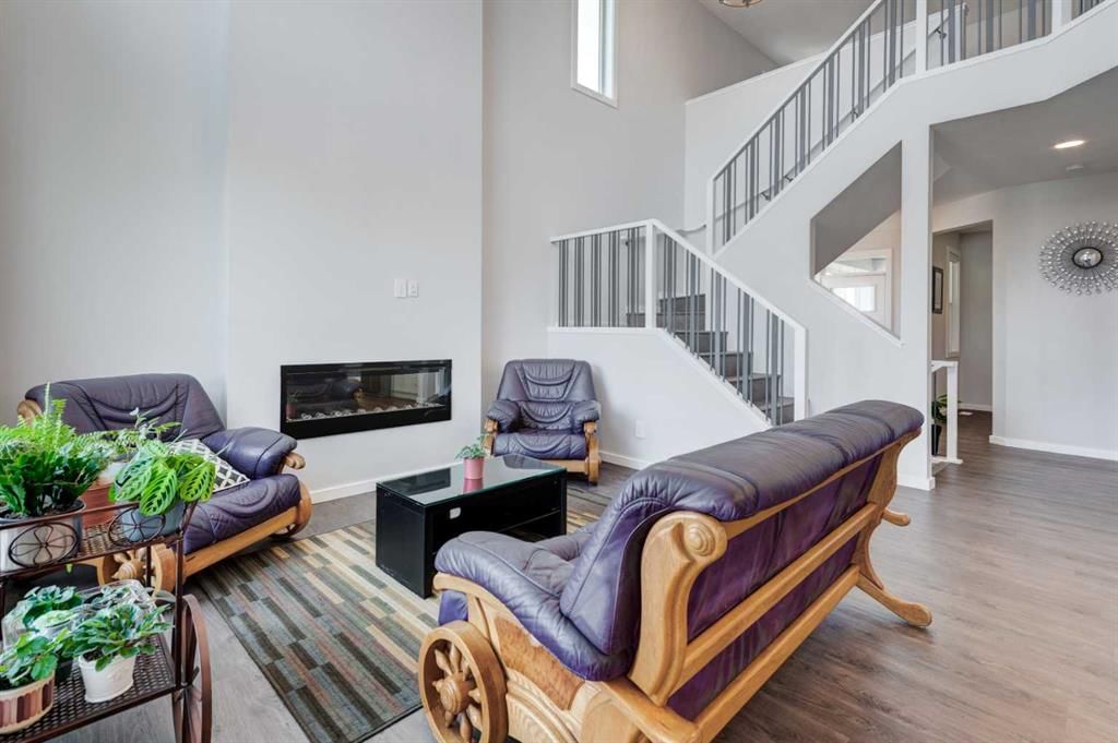 40 Verity Place SW, Calgary — photo 5 of 45