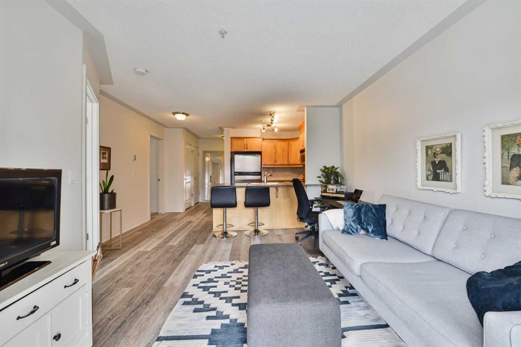228, 2233 34 Avenue SW, Calgary — photo 4 of 28
