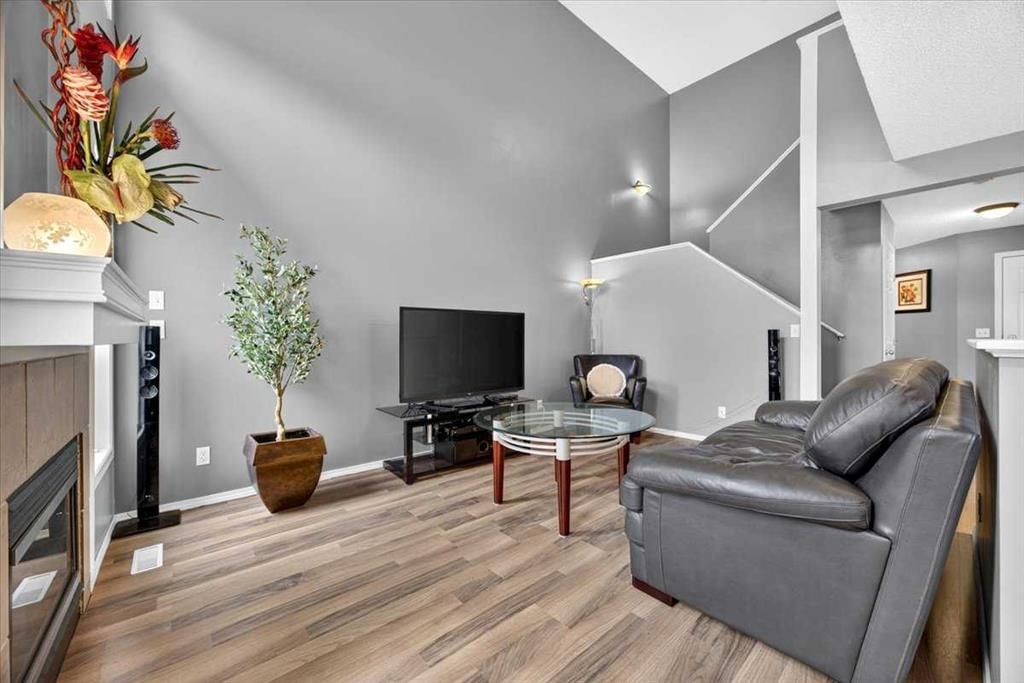 113 Canoe Square SW, Airdrie — photo 3 of 38