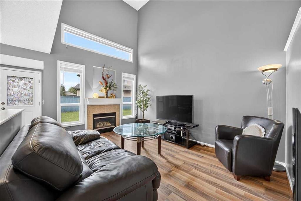 113 Canoe Square SW, Airdrie — photo 4 of 38
