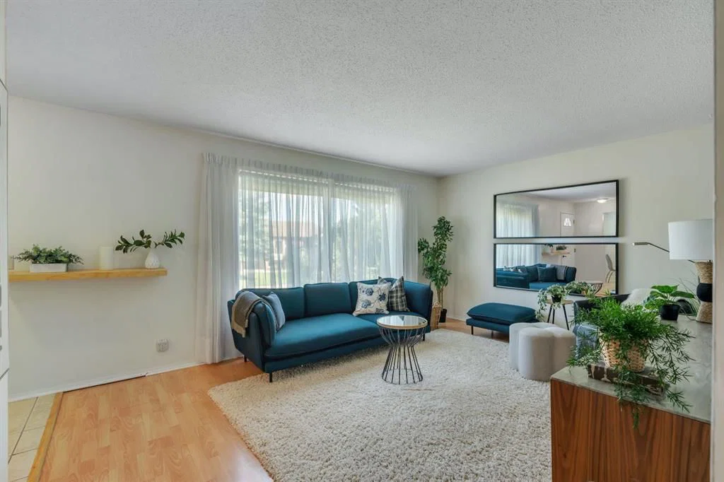 127 Falshire Way NE, Calgary — photo 5 of 39