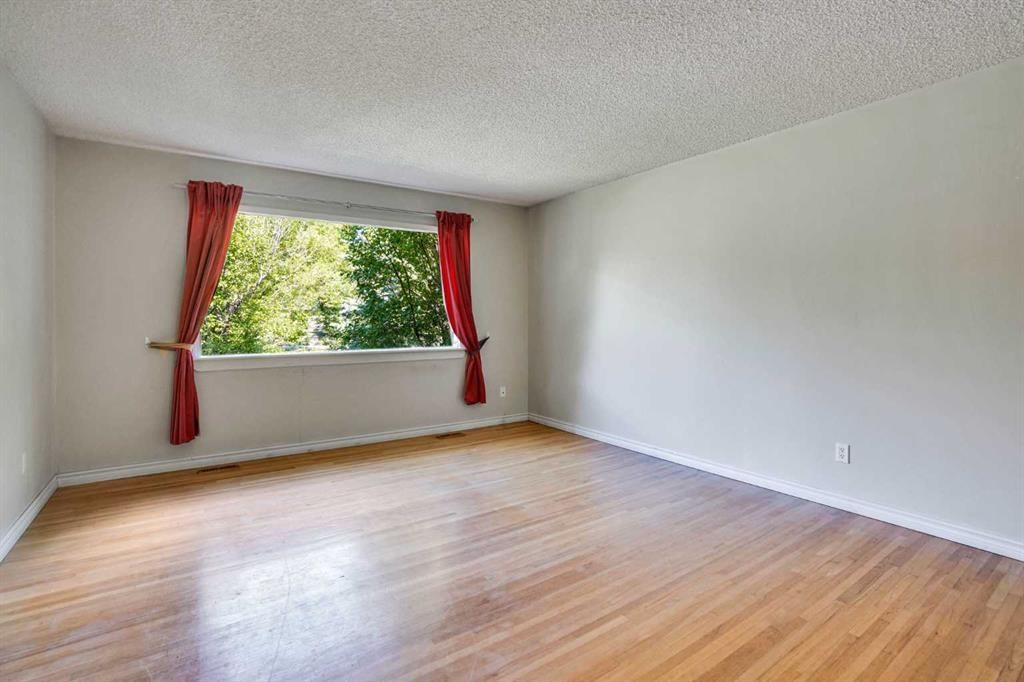 5319 Vicary Place NW, Calgary — photo 5 of 43