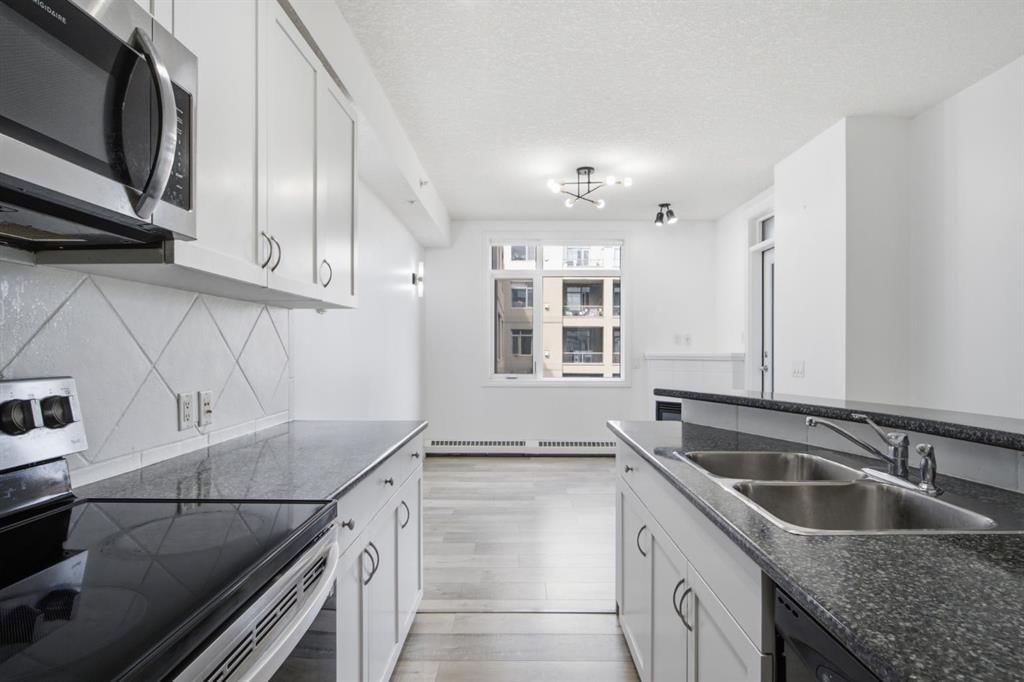 438, 930 Centre Avenue NE, Calgary — photo 3 of 49