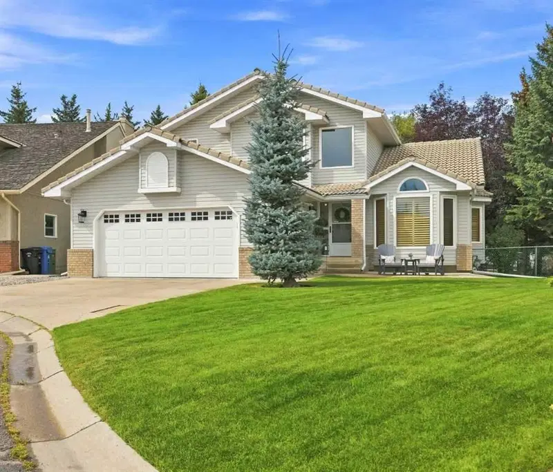 187 Hampshire Close NW, Calgary — photo 2 of 50