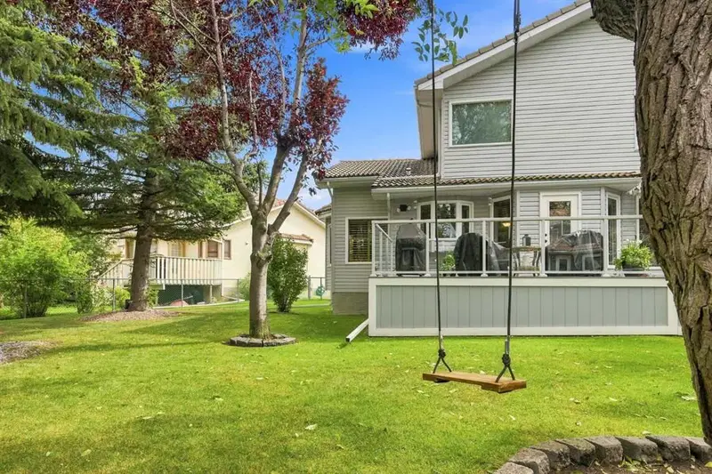 187 Hampshire Close NW, Calgary — photo 5 of 50