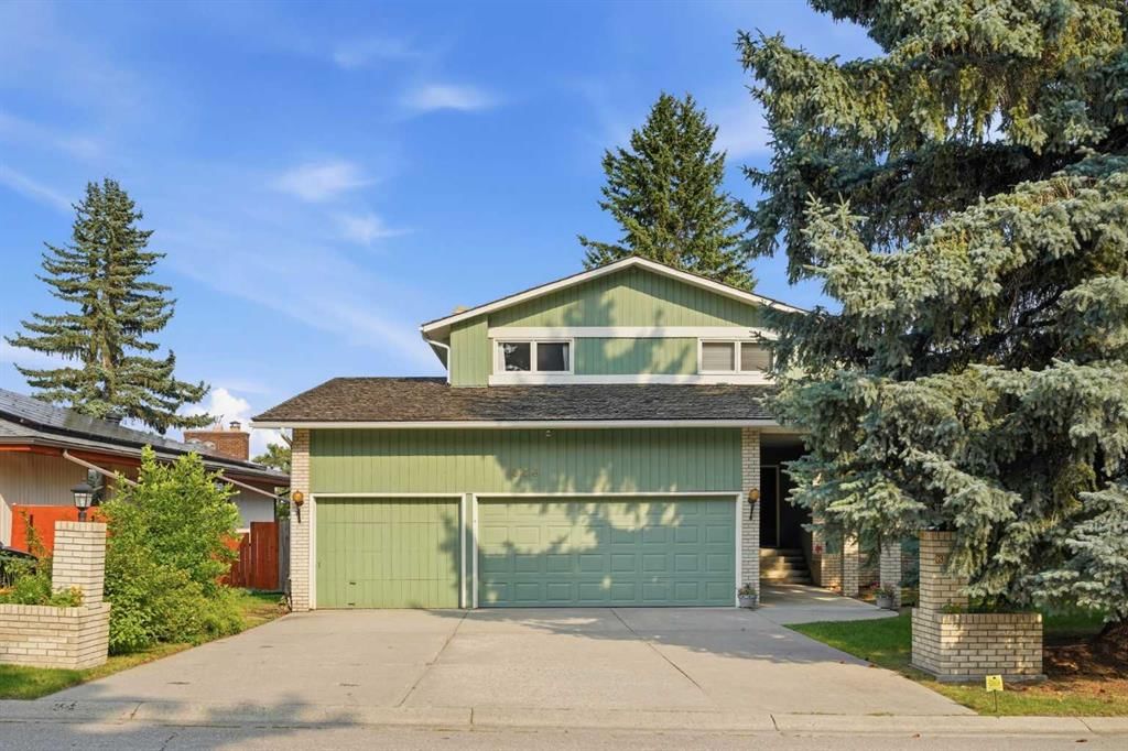 336 Pump Hill Crescent SW, Calgary — main listing photo