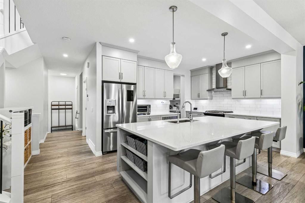 329 Magnolia Heath SE, Calgary — photo 3 of 50