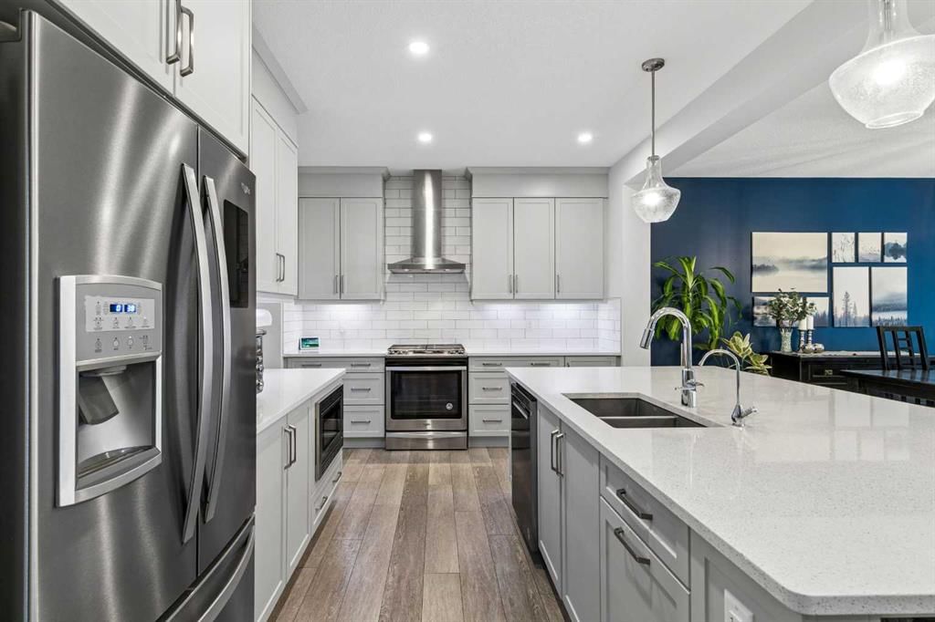 329 Magnolia Heath SE, Calgary — photo 5 of 50