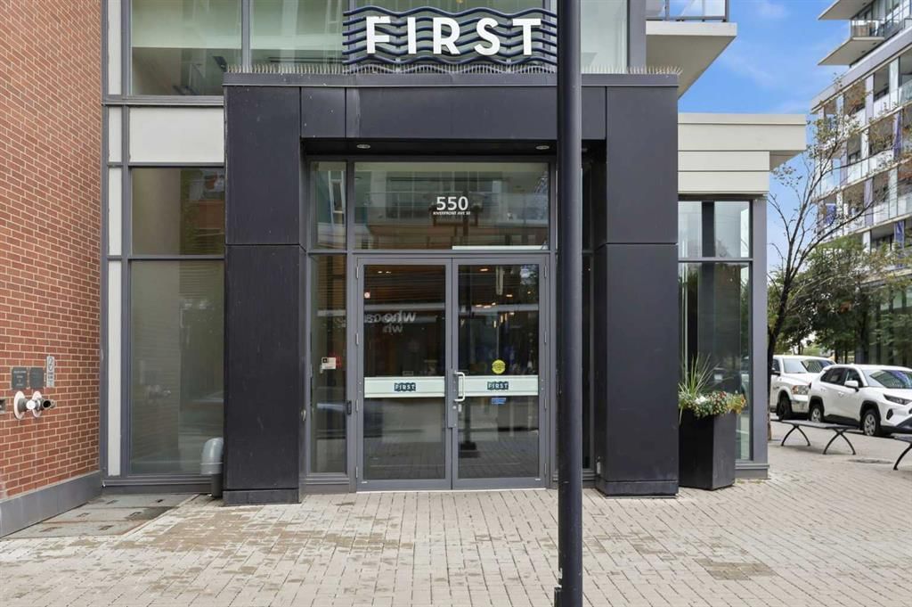1301, 550 Riverfront Avenue SE, Calgary — photo 2 of 50