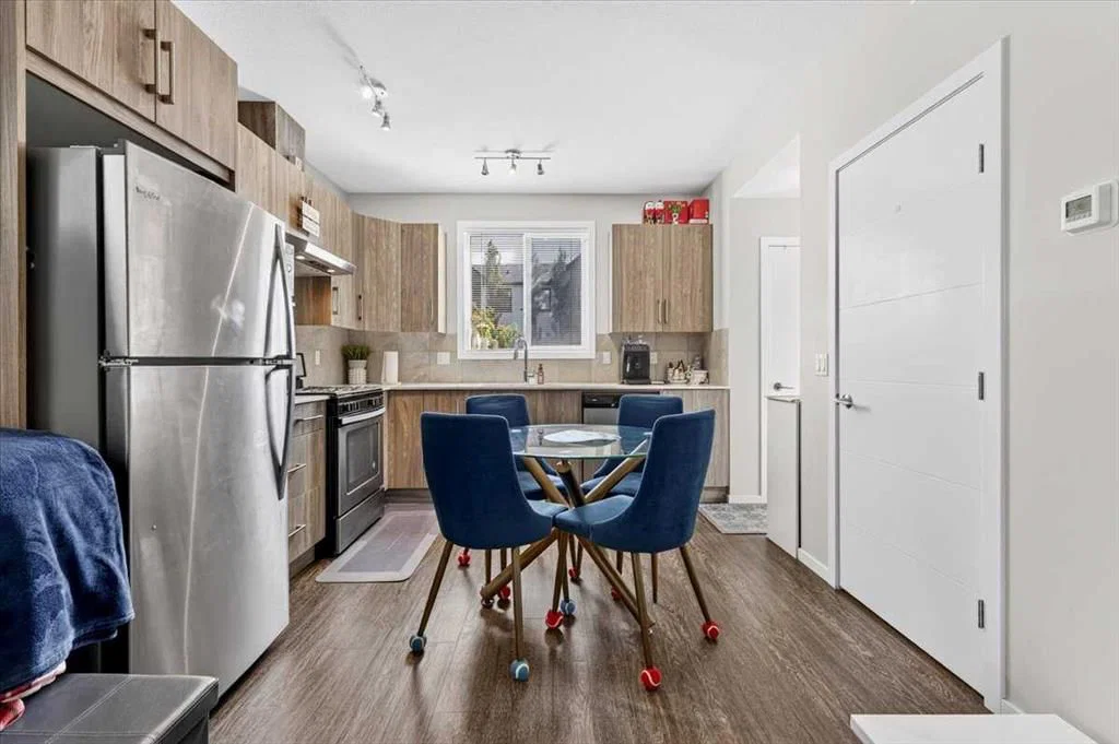 26 Redstone Way NE, Calgary — photo 2 of 18