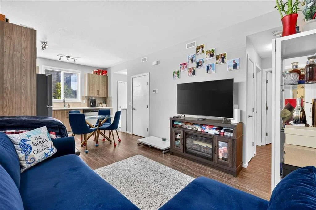 26 Redstone Way NE, Calgary — photo 3 of 18