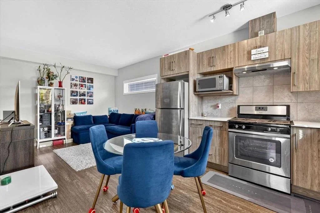 26 Redstone Way NE, Calgary — photo 4 of 18