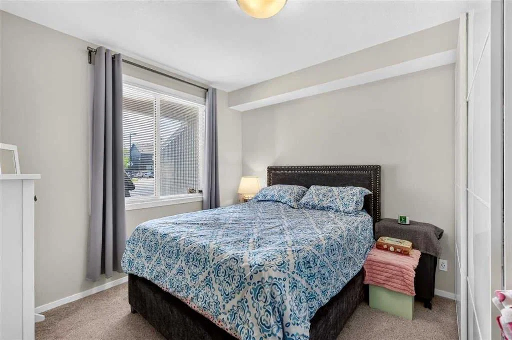 26 Redstone Way NE, Calgary — photo 5 of 18