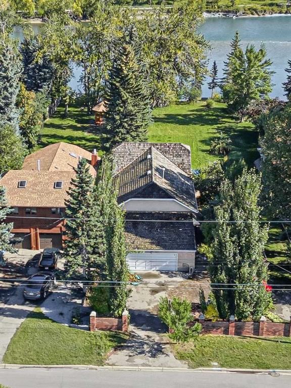 6406 Bow Crescent NW, Calgary — main listing photo