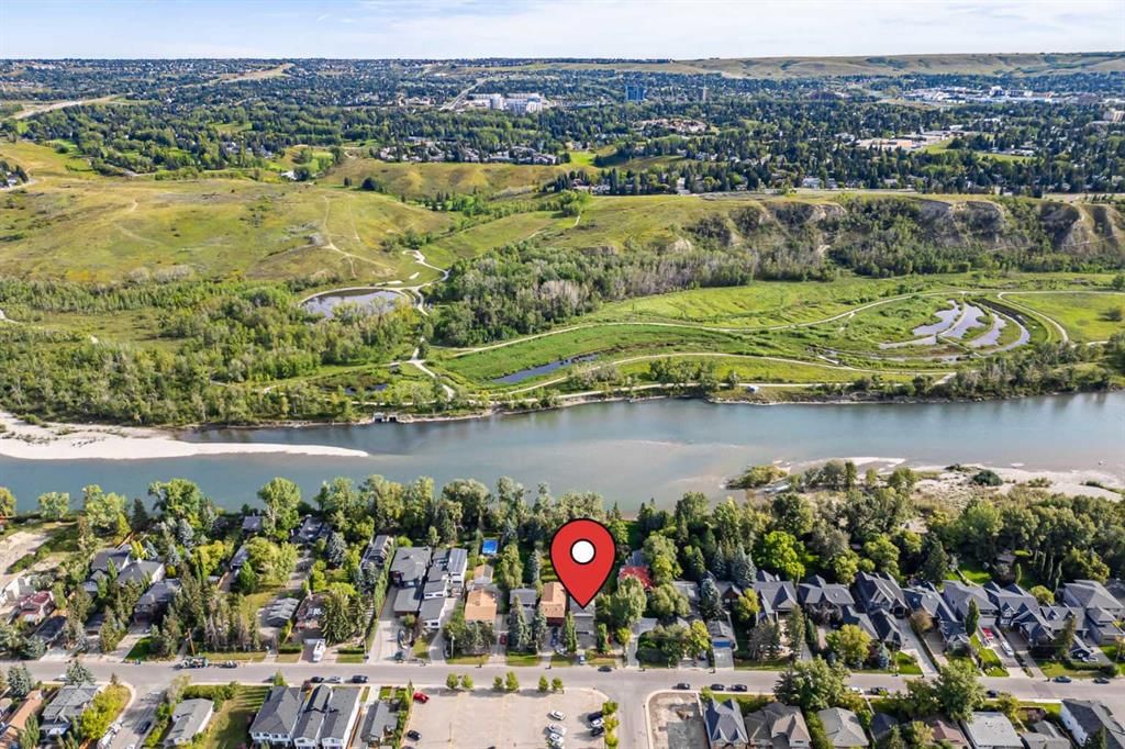 6406 Bow Crescent NW, Calgary — photo 4 of 46