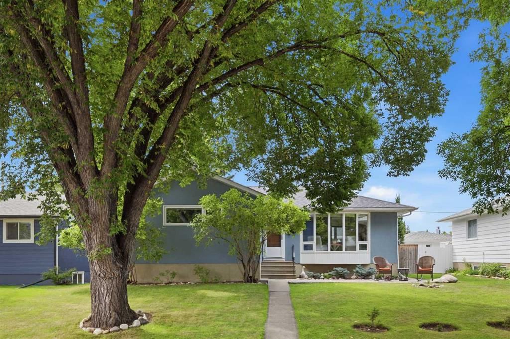 23 Winslow Crescent SW, Calgary — main listing photo