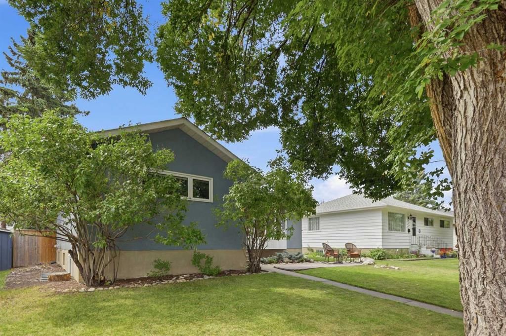 23 Winslow Crescent SW, Calgary — photo 3 of 50