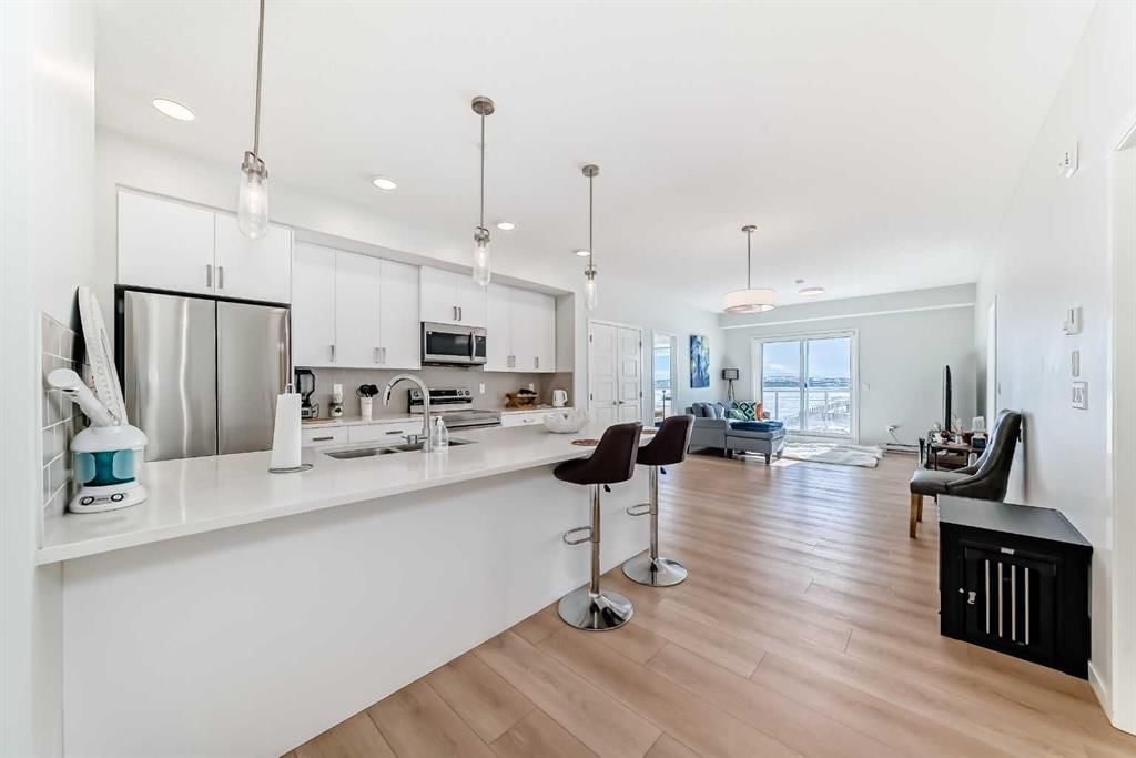 4414, 550 Belmont Street SW, Calgary — main listing photo