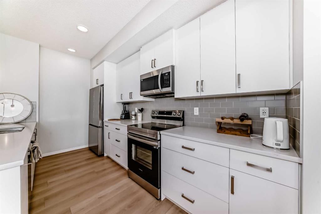 4414, 550 Belmont Street SW, Calgary — photo 5 of 38