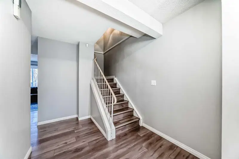57, 5520 1 Avenue SE, Calgary — photo 4 of 32