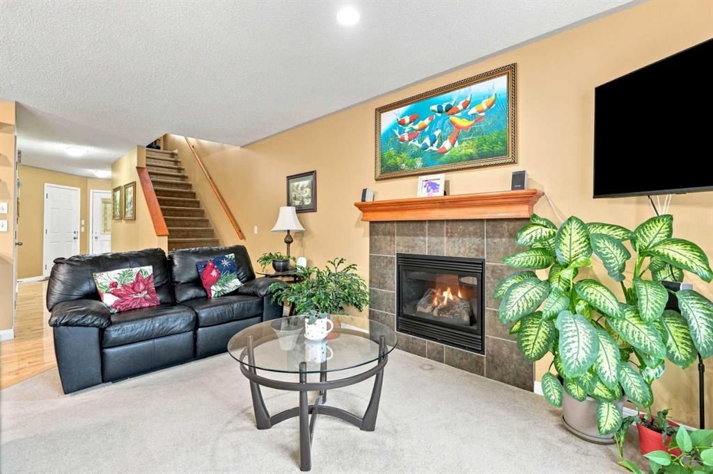 345 Saddlecrest Way NE, Calgary — photo 5 of 50