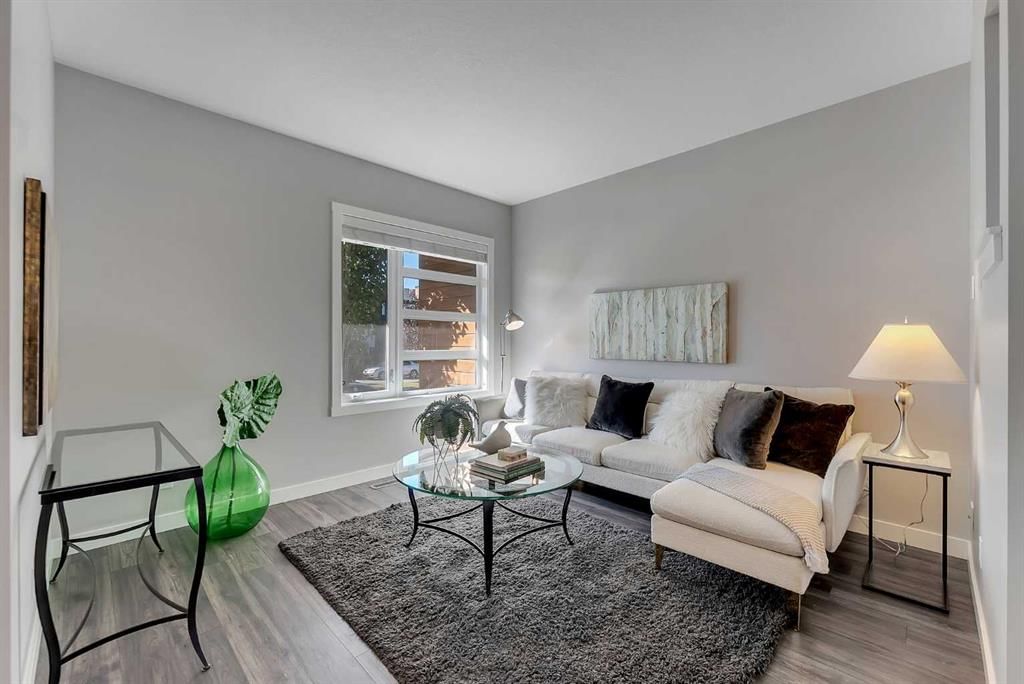 328 Midtown Gate SW, Airdrie — photo 4 of 39