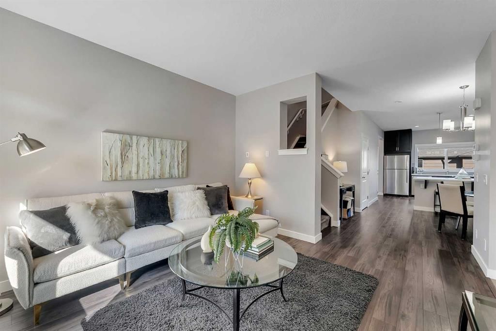 328 Midtown Gate SW, Airdrie — photo 5 of 39
