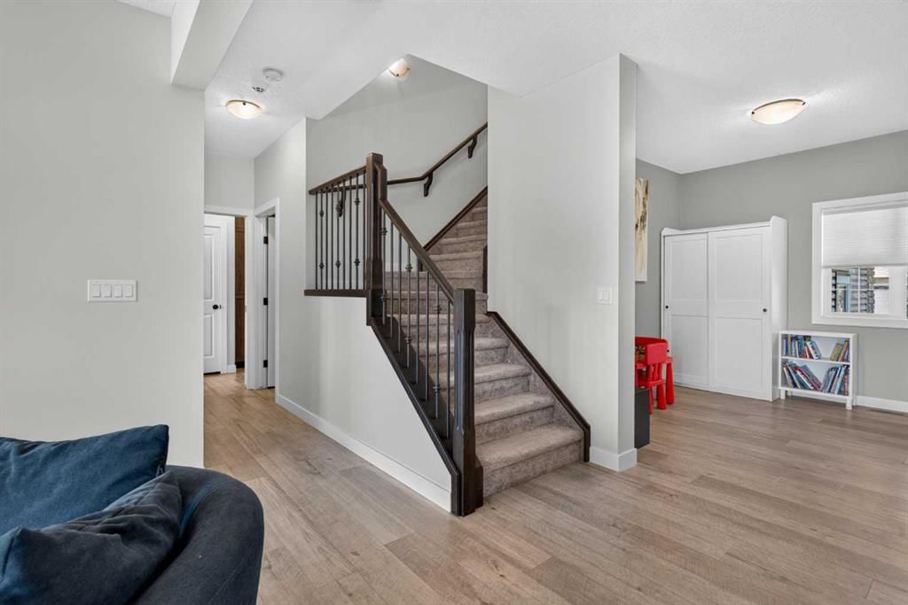 325 Bayside Crescent SW, Airdrie — photo 4 of 50