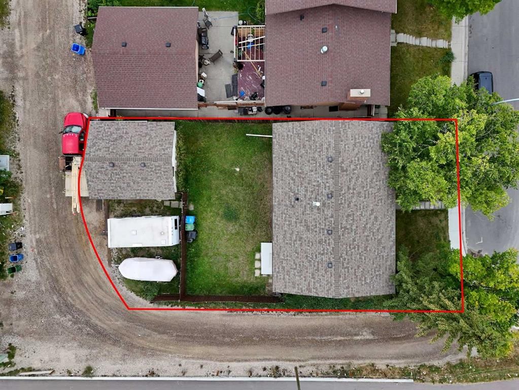 5219 Rundleview Road NE, Calgary — photo 3 of 32
